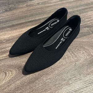 New Vivaia Pointed-Toe Water Repellent Ballet Flats (Aria 5°)